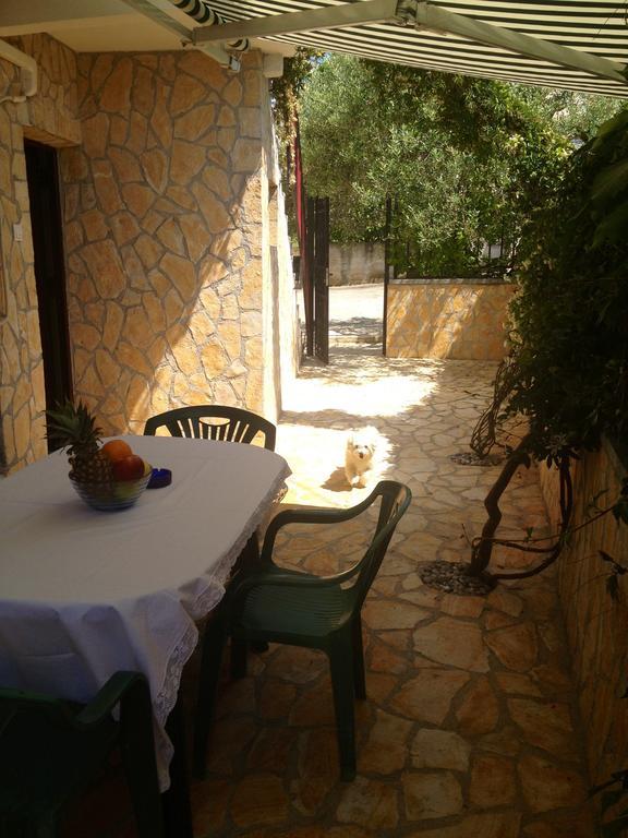 Apartment Nela فونتانا الغرفة الصورة